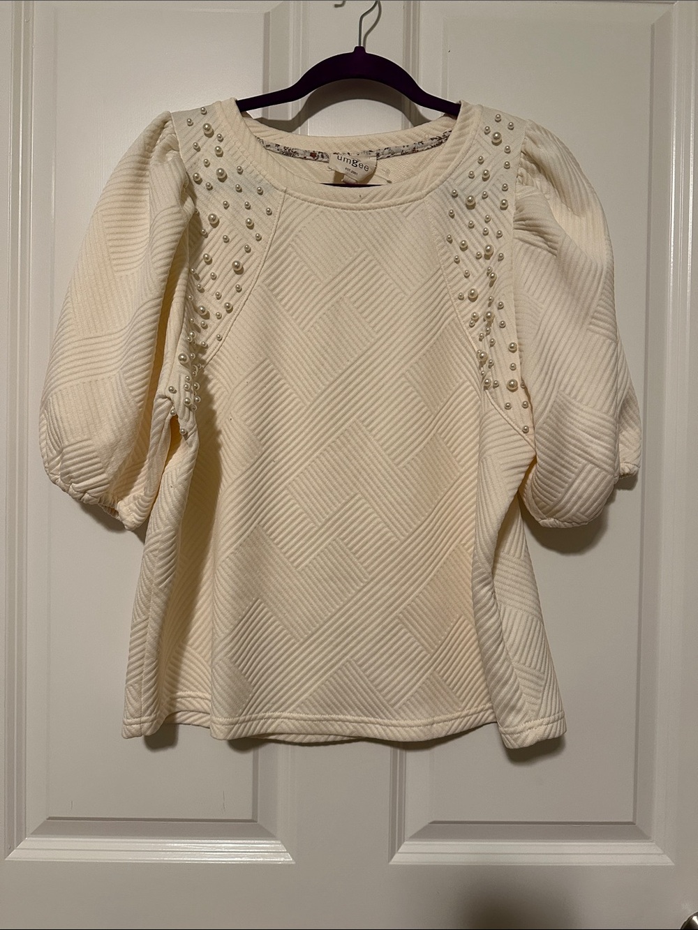 Umgee Cream Pearl-Detail Puff Sleeve Top Medium